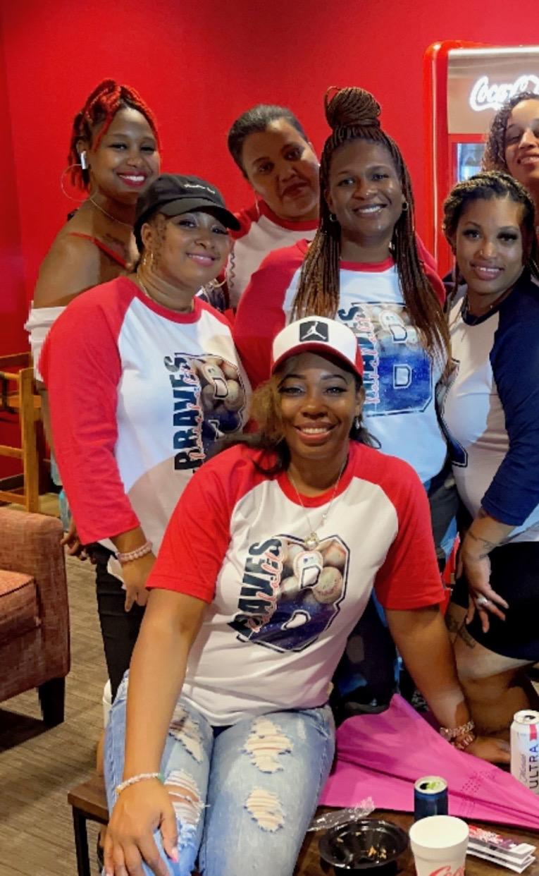 Sisters at a Braves-day meetup.